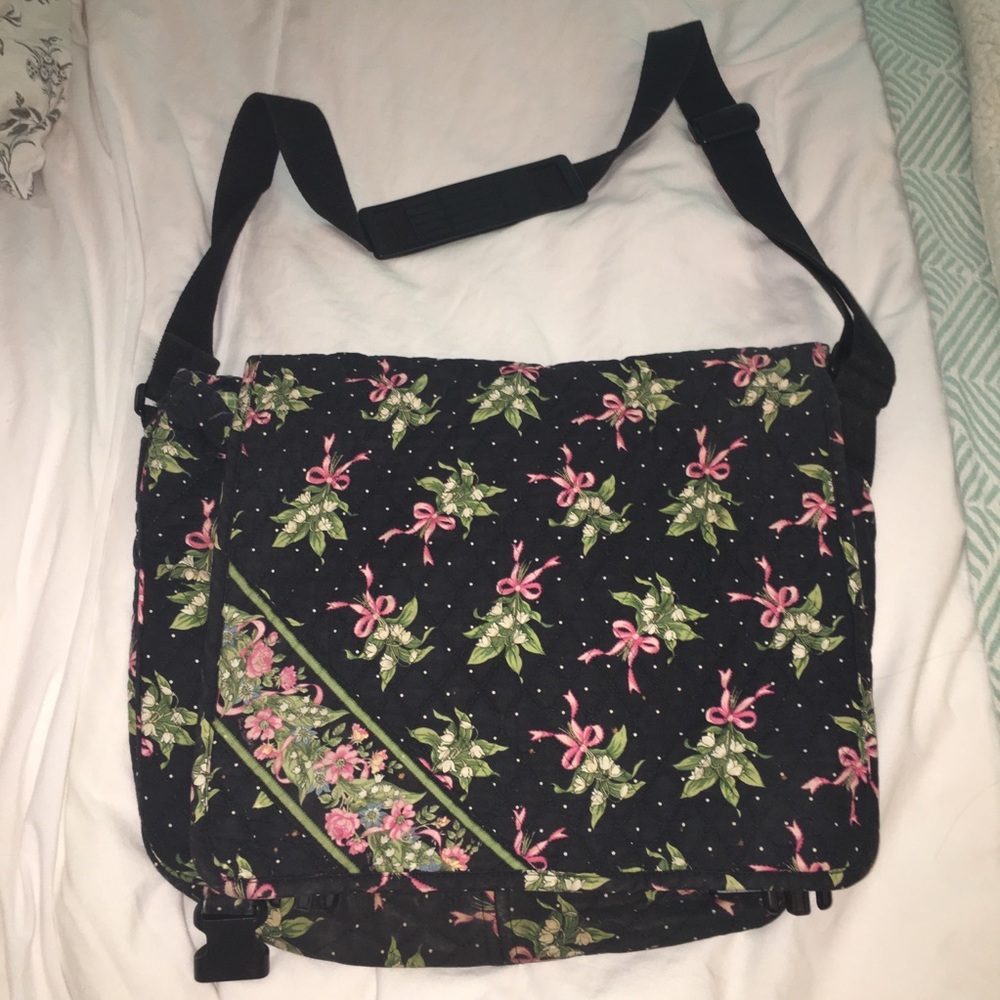 Vera Bradley Messenger [New Hope Breast Cancer]